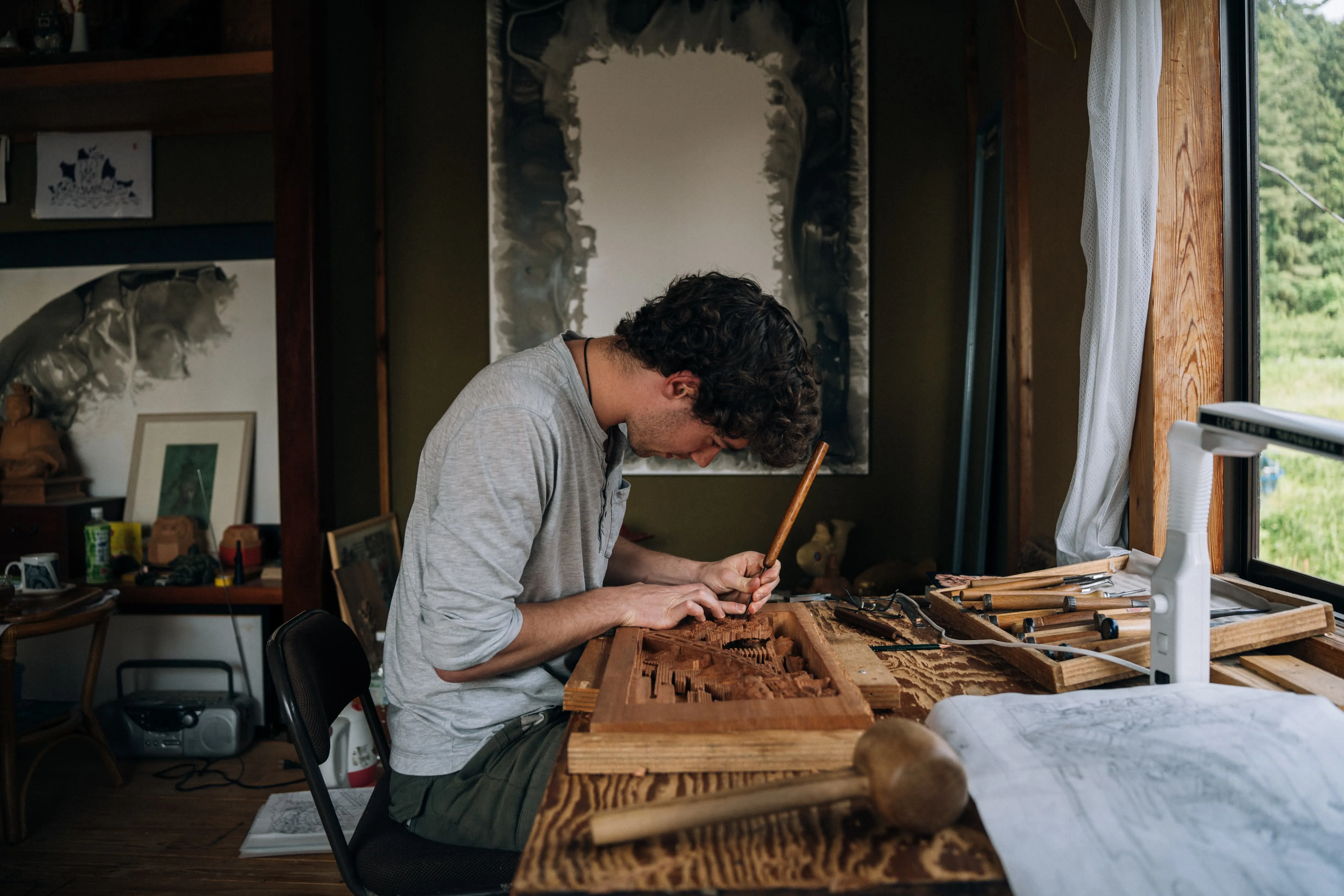 Asaya woodcarving background